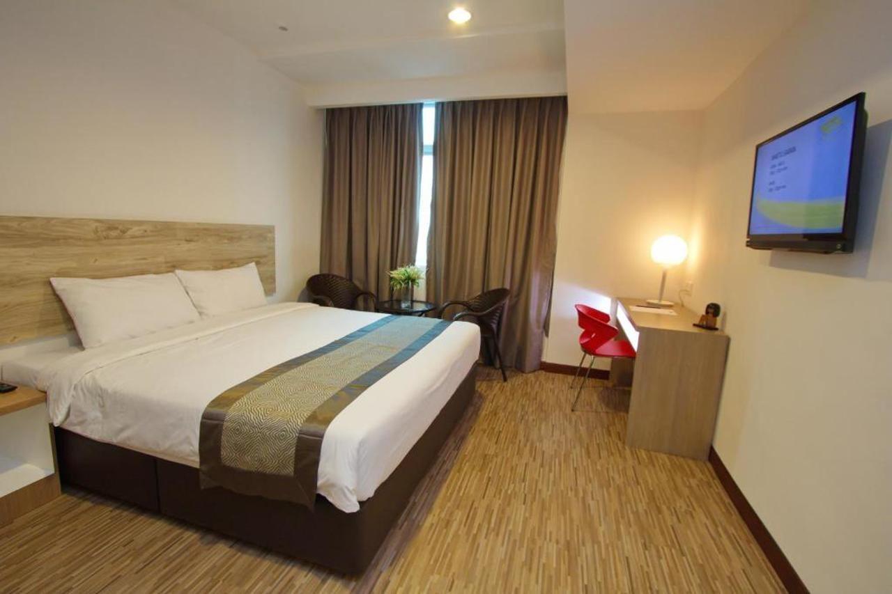 ג'והור בהרו Molek Garden Hotel מראה חיצוני תמונה