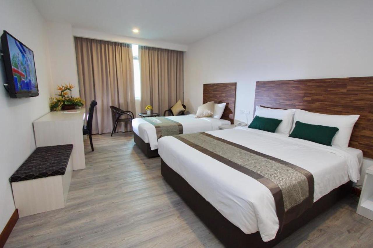 ג'והור בהרו Molek Garden Hotel מראה חיצוני תמונה