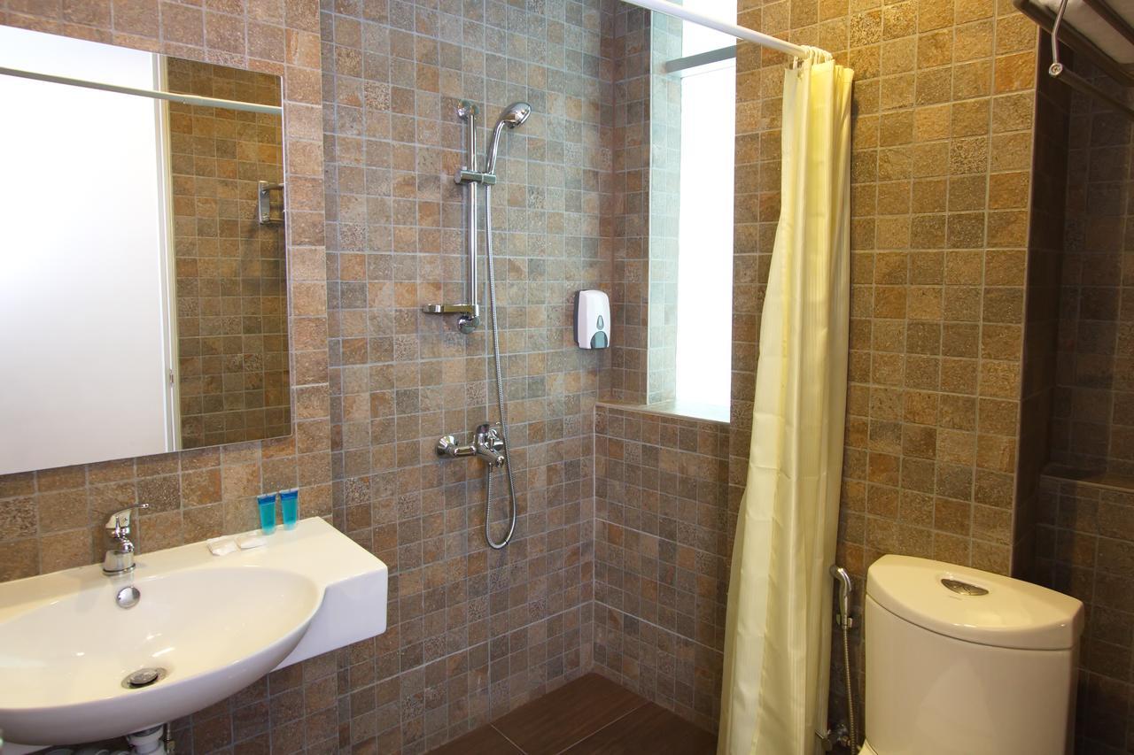 ג'והור בהרו Molek Garden Hotel מראה חיצוני תמונה