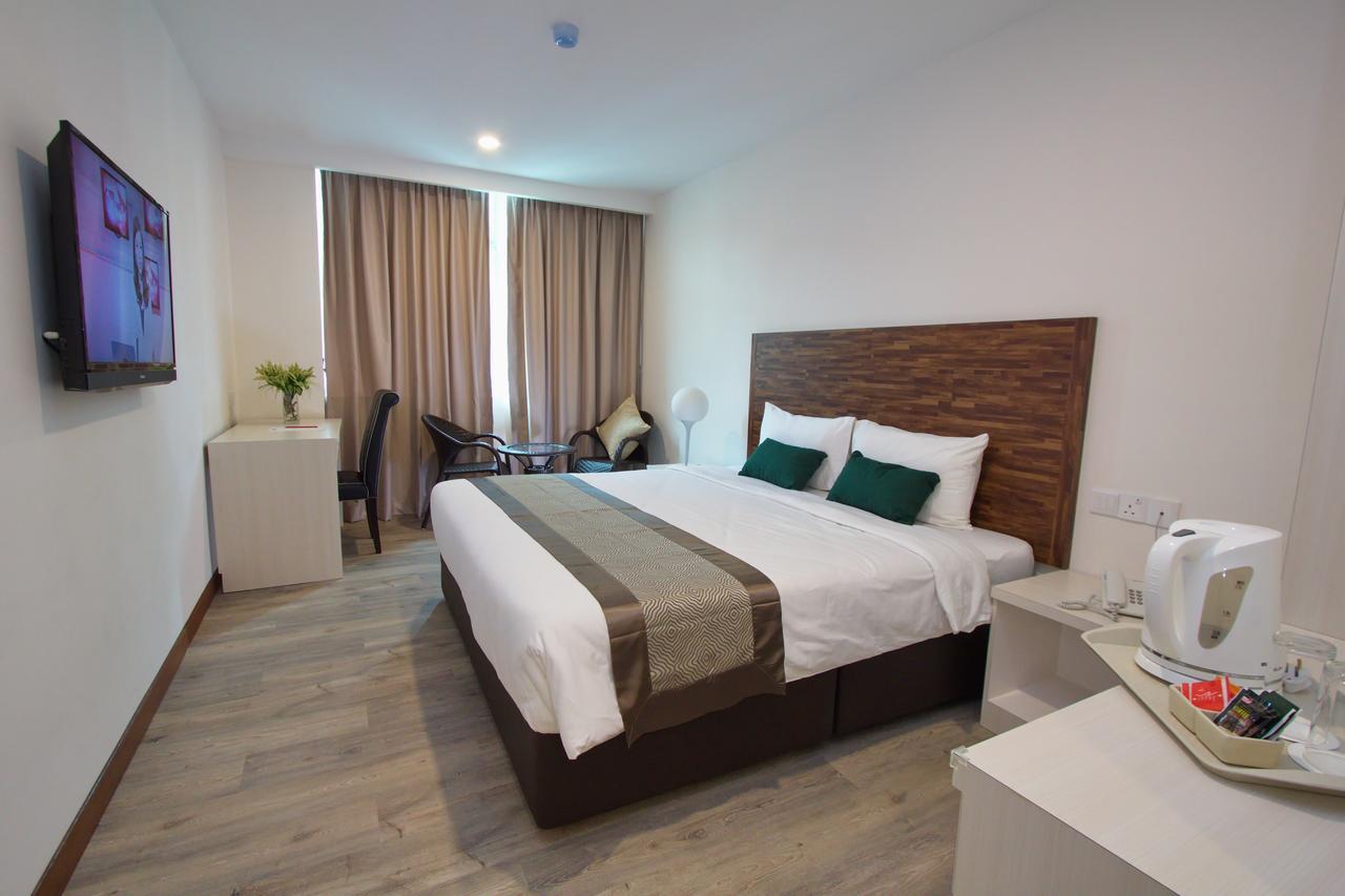 ג'והור בהרו Molek Garden Hotel מראה חיצוני תמונה