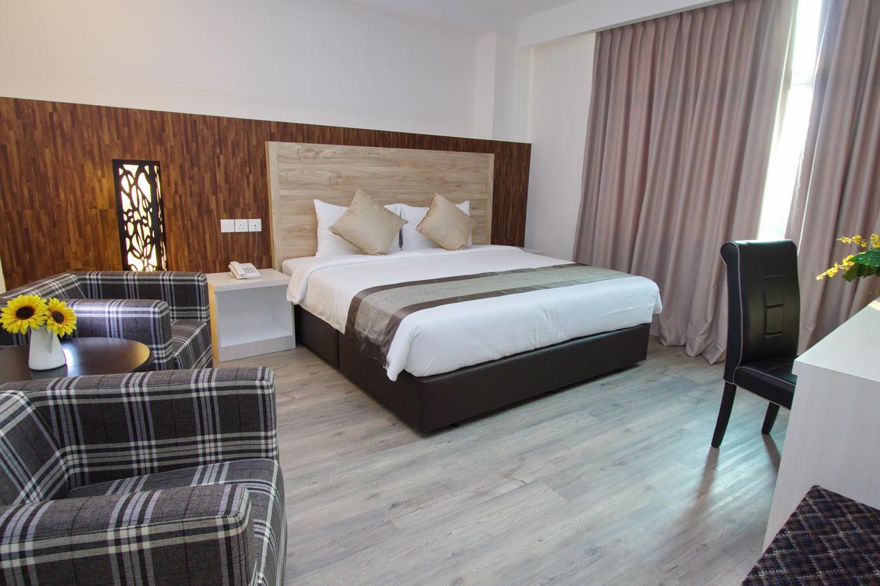 ג'והור בהרו Molek Garden Hotel מראה חיצוני תמונה