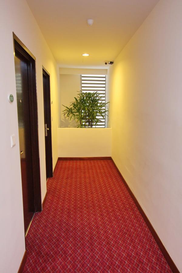ג'והור בהרו Molek Garden Hotel מראה חיצוני תמונה