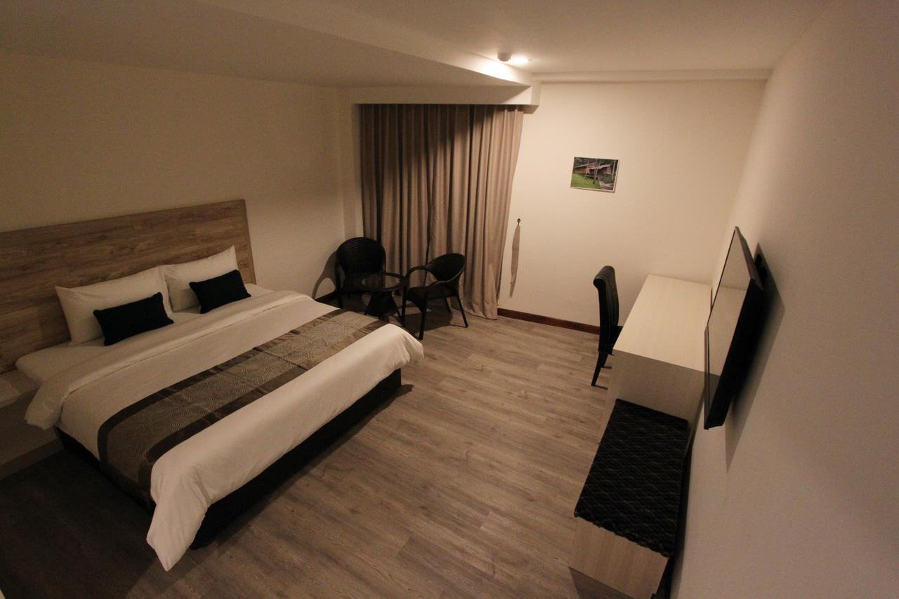ג'והור בהרו Molek Garden Hotel מראה חיצוני תמונה