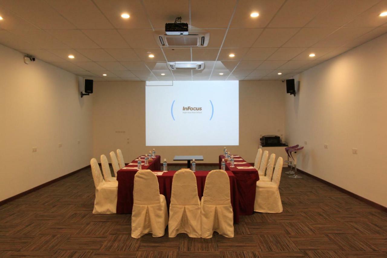 ג'והור בהרו Molek Garden Hotel מראה חיצוני תמונה